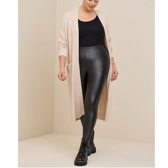 TORRID NWT FULL LENGTH COMFORT WAIST PU LEGGING - Picture 3 of 4